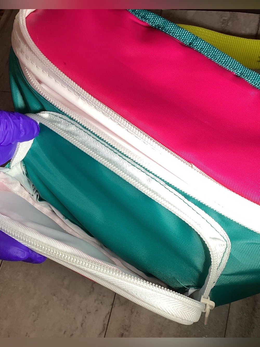 Igloo Retro Fanny Pack Cooler - Picture 4 of 8